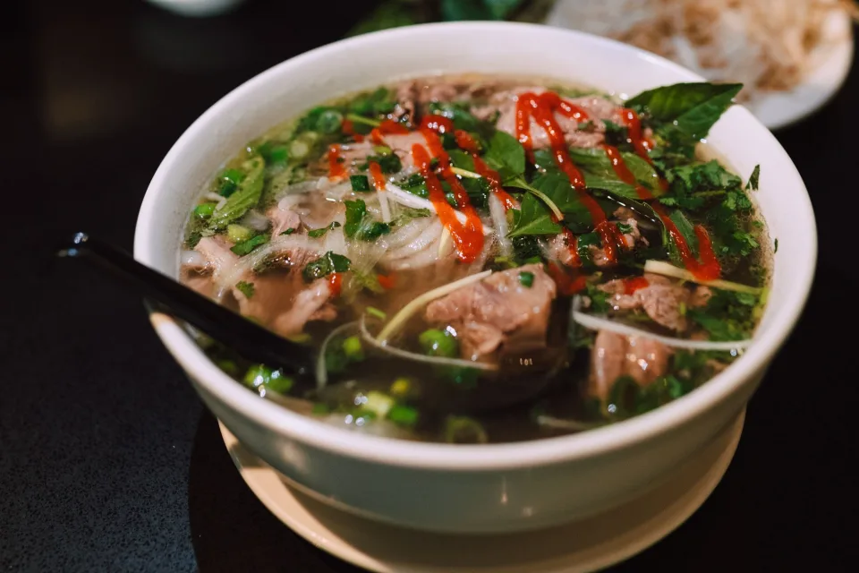 Bàn nướng đông khách tại Nguyễn Tấn Thành